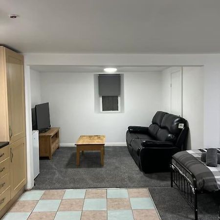 Studio Flat Twin - Town Centre Merthyr Tydfil Luaran gambar