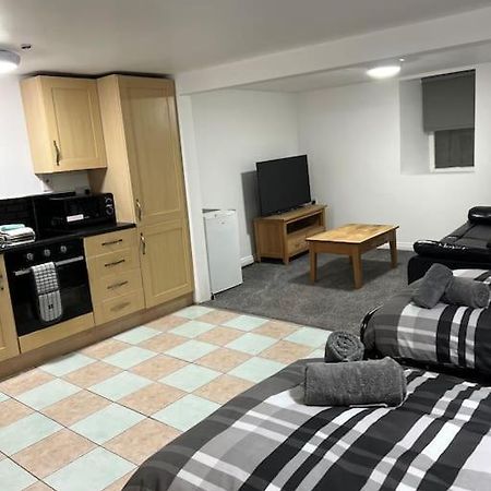 Studio Flat Twin - Town Centre Merthyr Tydfil Luaran gambar