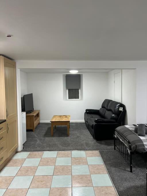 Studio Flat Twin - Town Centre Merthyr Tydfil Luaran gambar