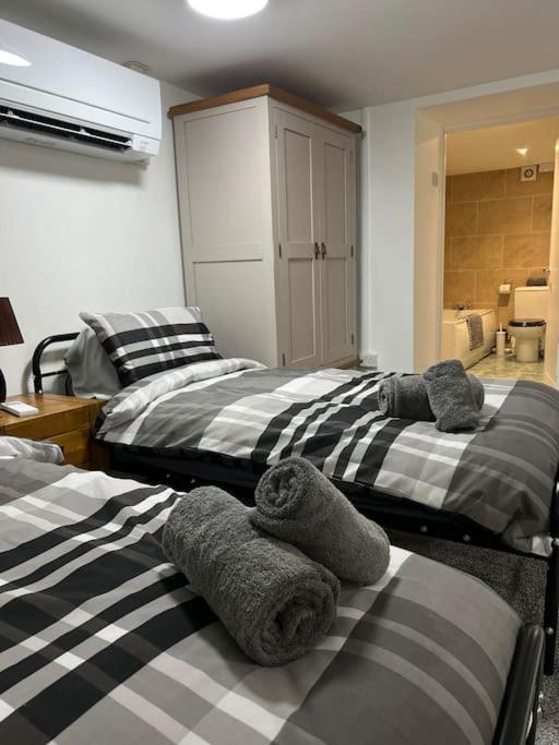 Studio Flat Twin - Town Centre Merthyr Tydfil Luaran gambar